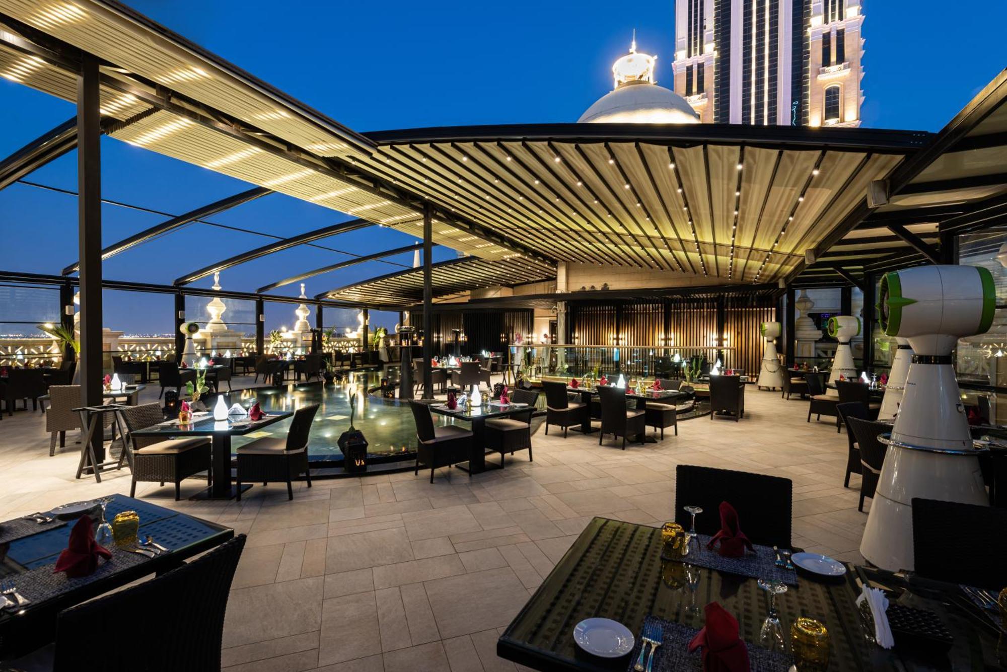 Narcissus Riyadh Hotel & Spa Exterior foto The 360° Sky Lounge